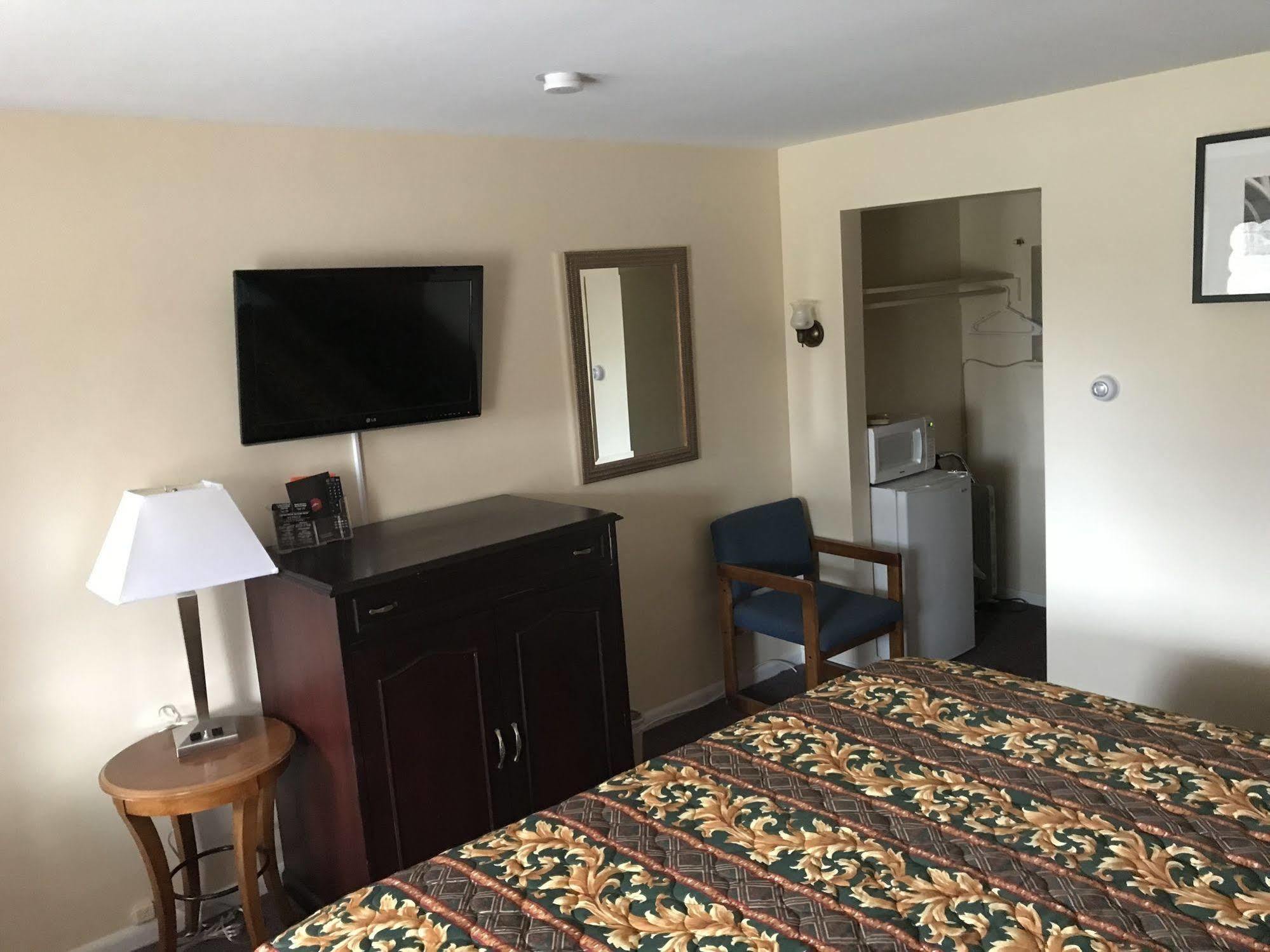 Angola Motel Angola-on-the-Lake